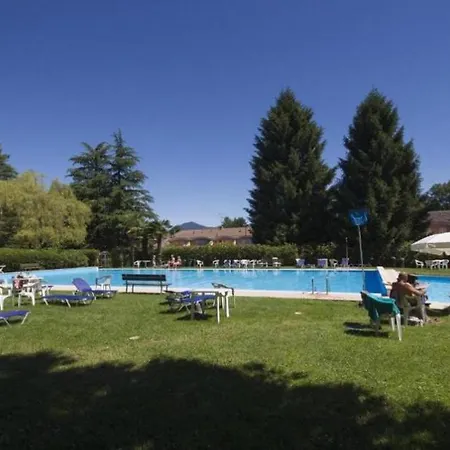 • Lovely Lake View • Apartman